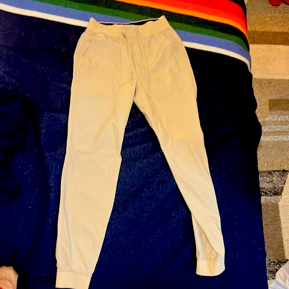 Like new mens small lulu lemon abc jogger